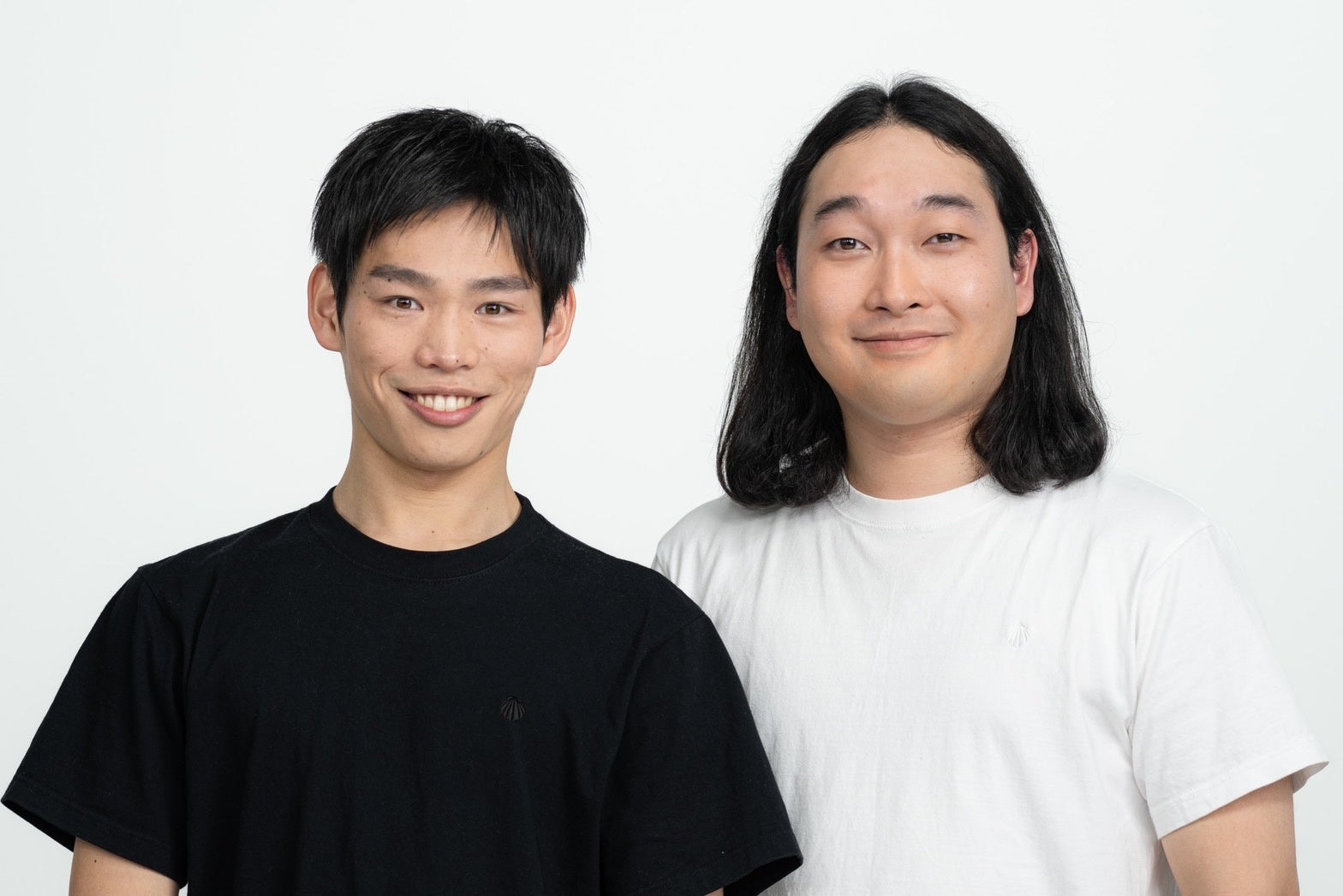 かが屋　加賀翔（左）・賀屋壮也（右）